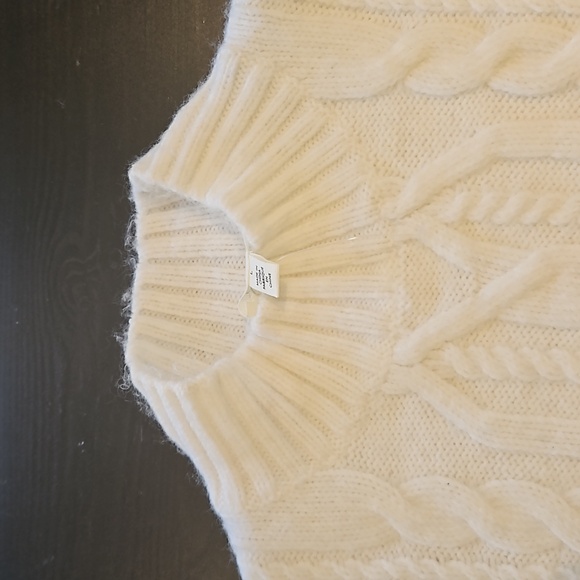 Jessica Simpson sweater - Picture 3 of 6